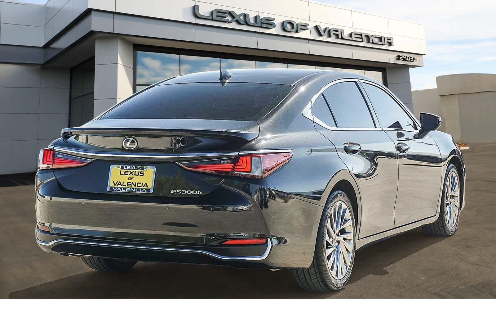 Thumbnail: 2023 Lexus ES - 4