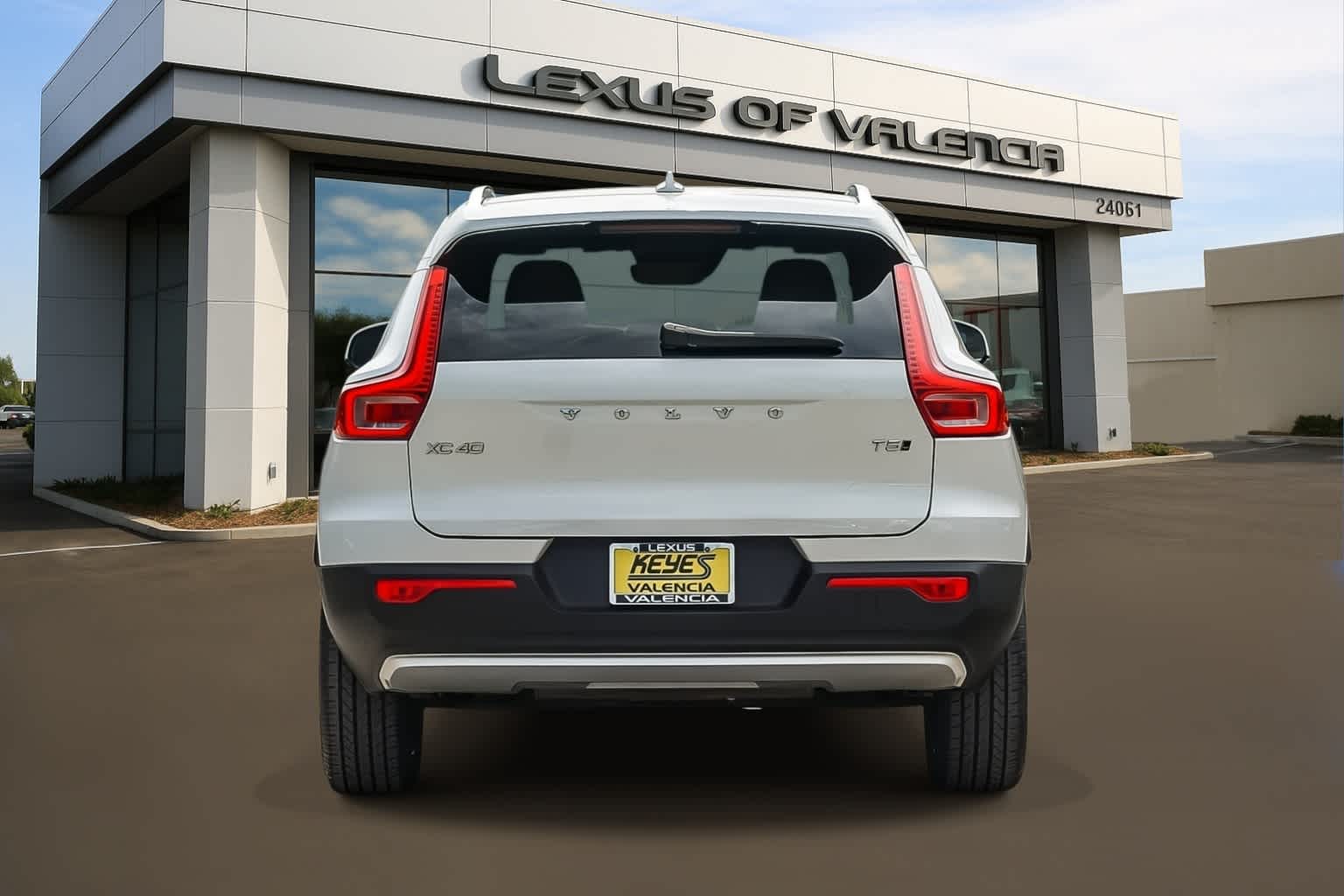 2022 Volvo XC40 T5 AWD Inscription photo 2