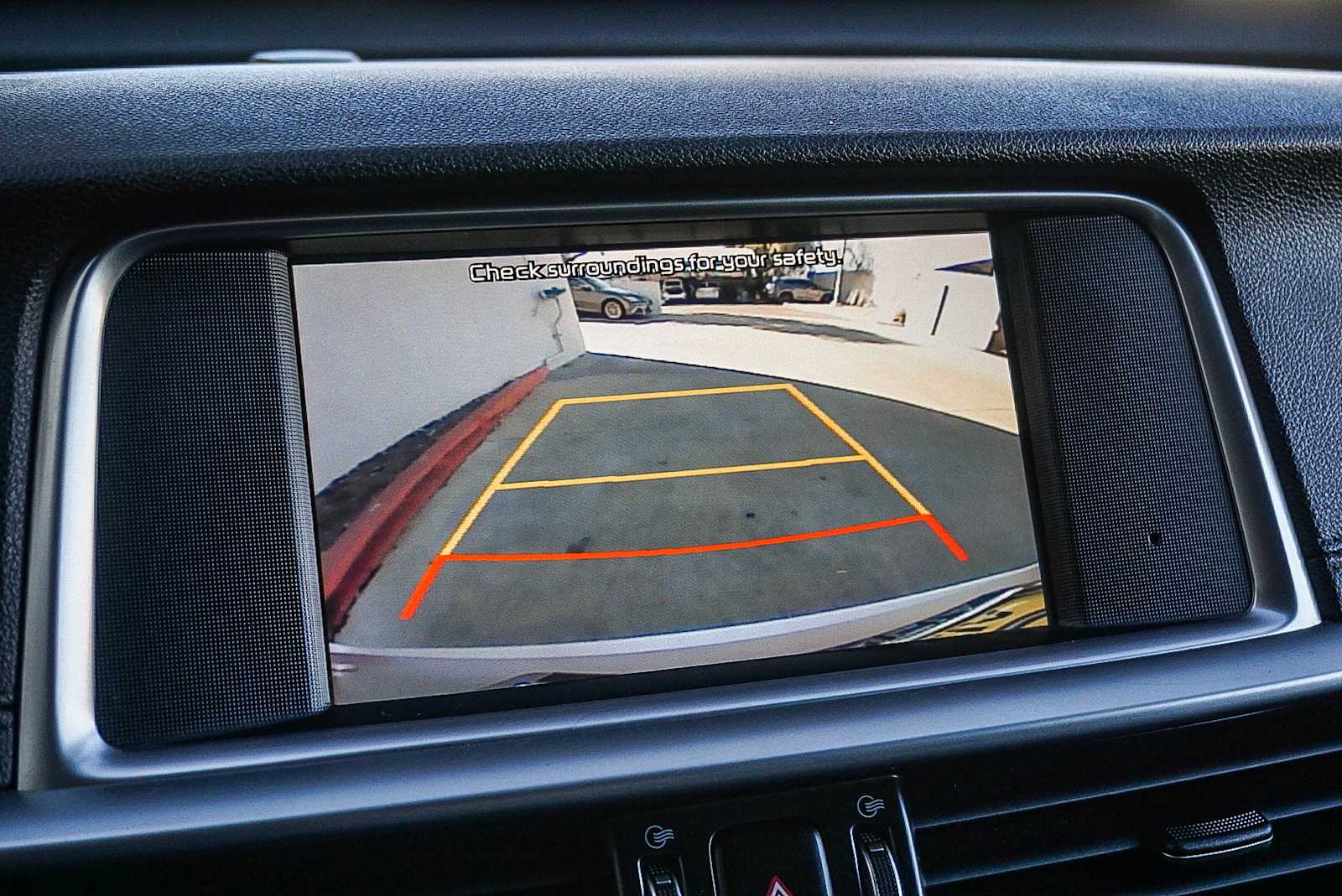 Thumbnail: 2020 Kia Optima - 23