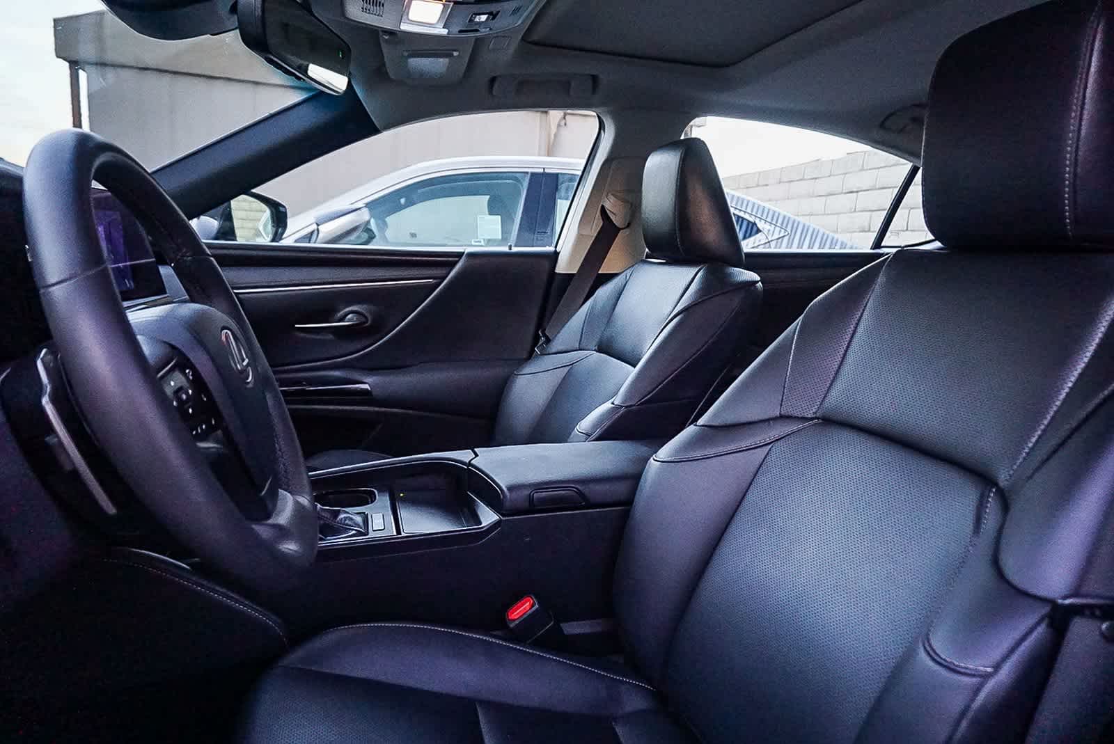 Thumbnail: 2023 Lexus ES - 19