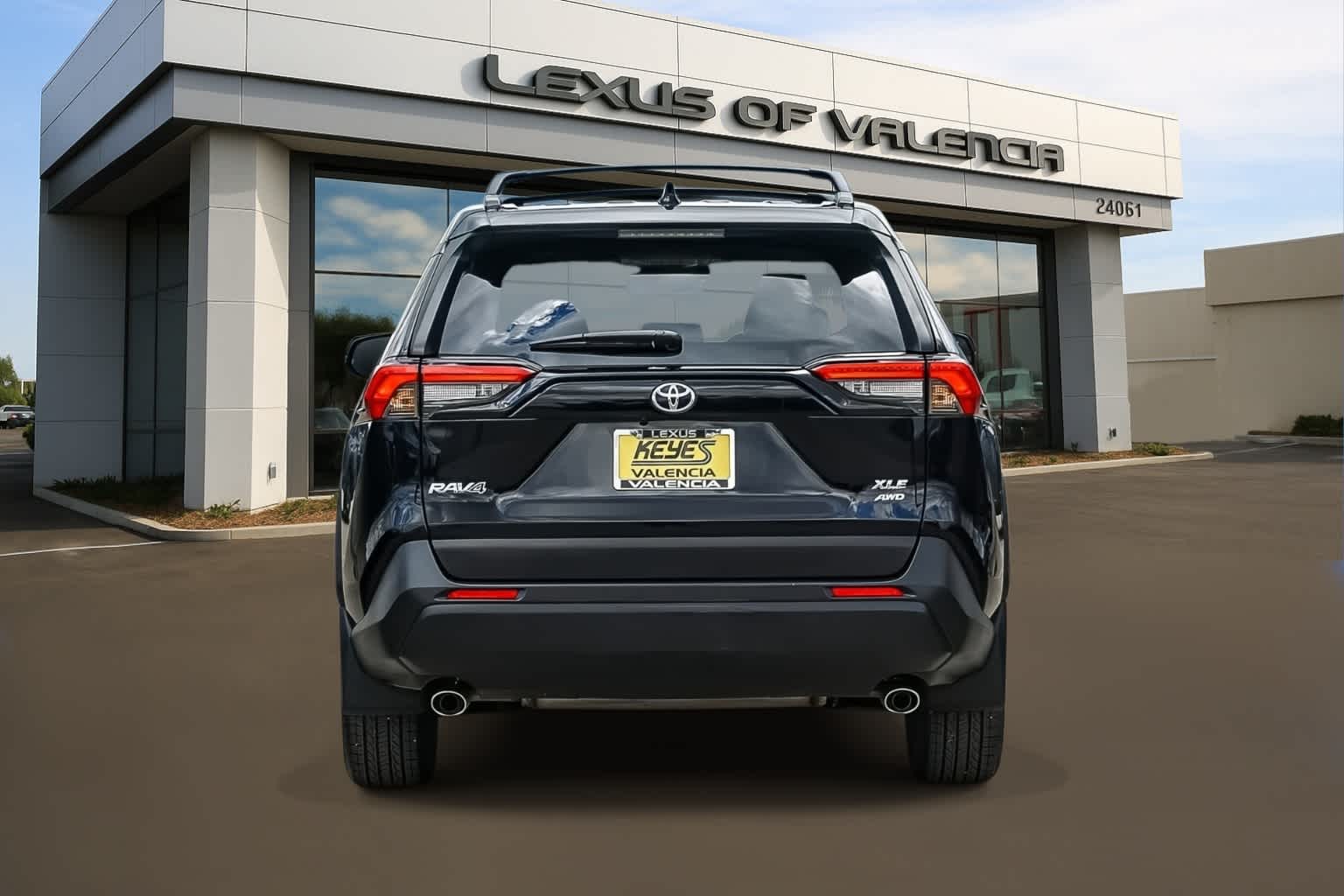 2025 Toyota RAV4 XLE Premium photo 4