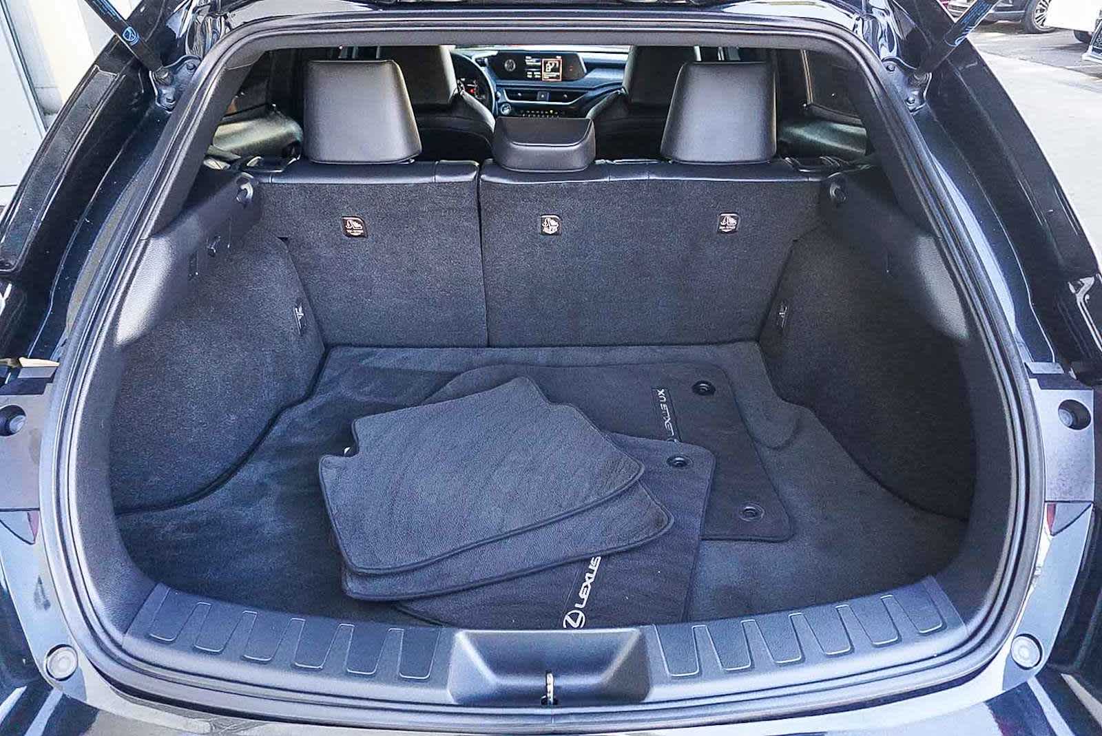 Thumbnail: 2022 Lexus UX - 25