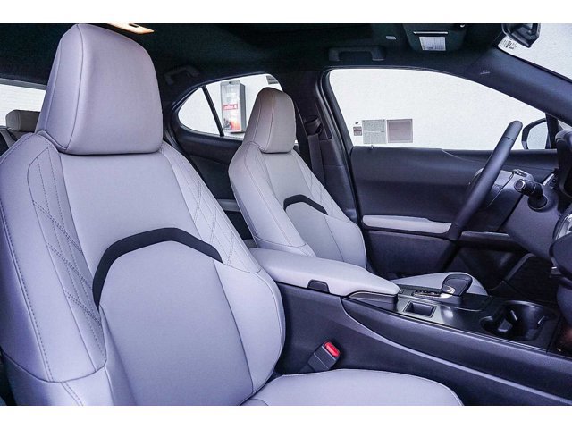 Thumbnail: 2025 Lexus UX - 25