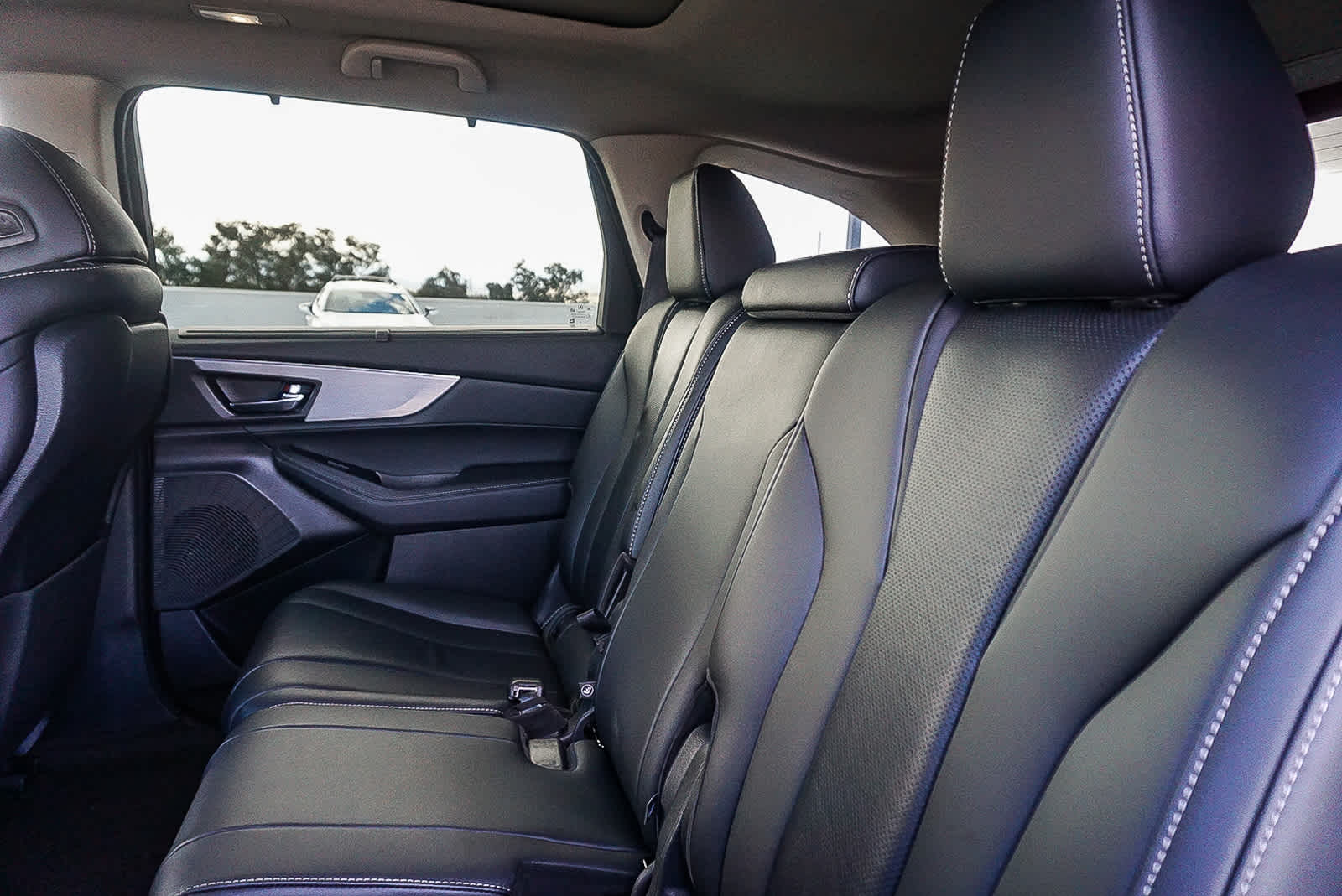 Thumbnail: 2023 Acura MDX - 23