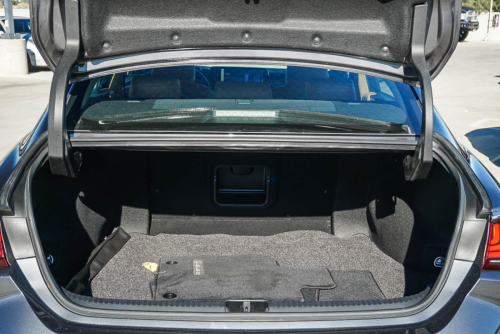 Thumbnail: 2023 Lexus ES - 24