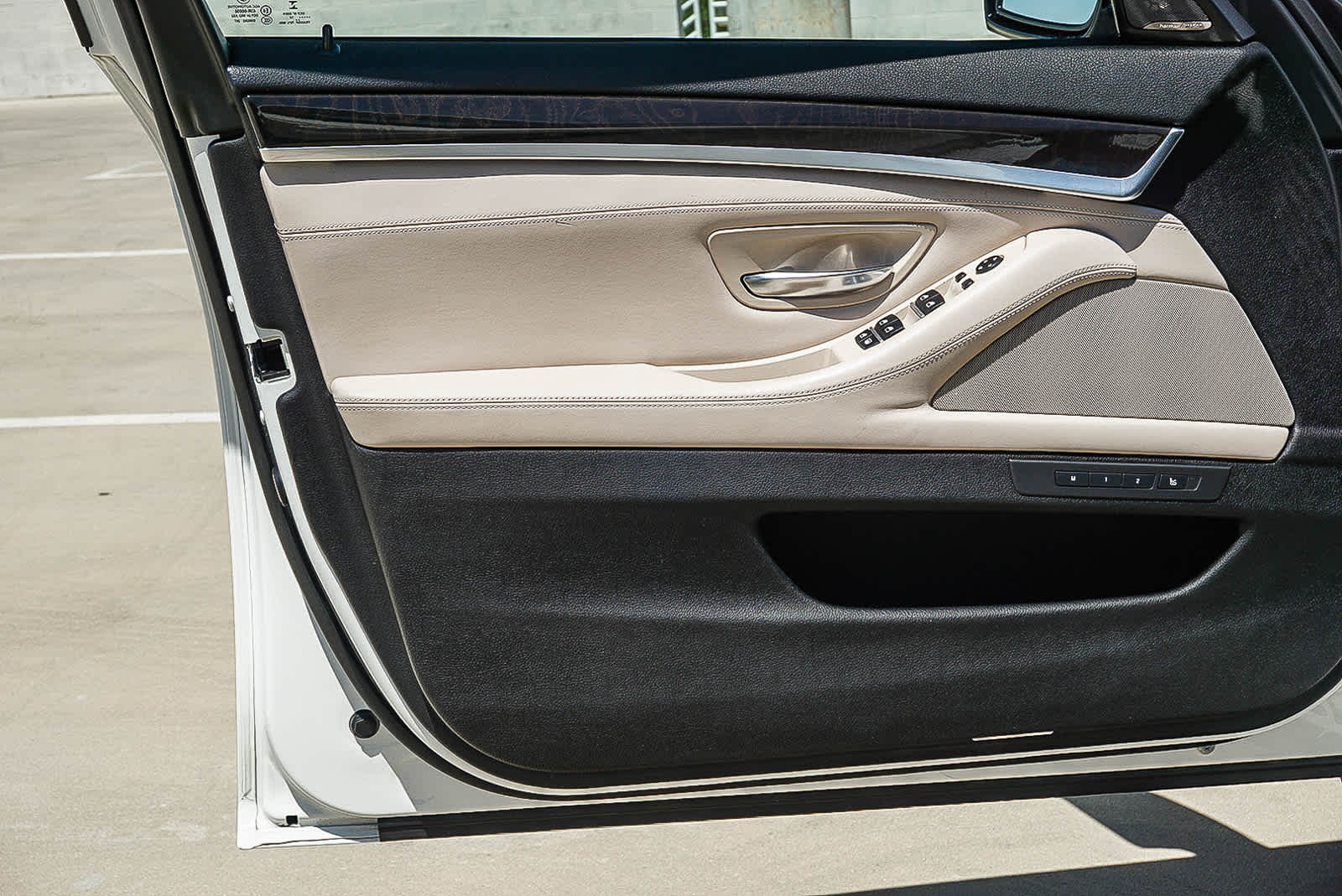 Thumbnail: 2014 BMW 5 Series - 22