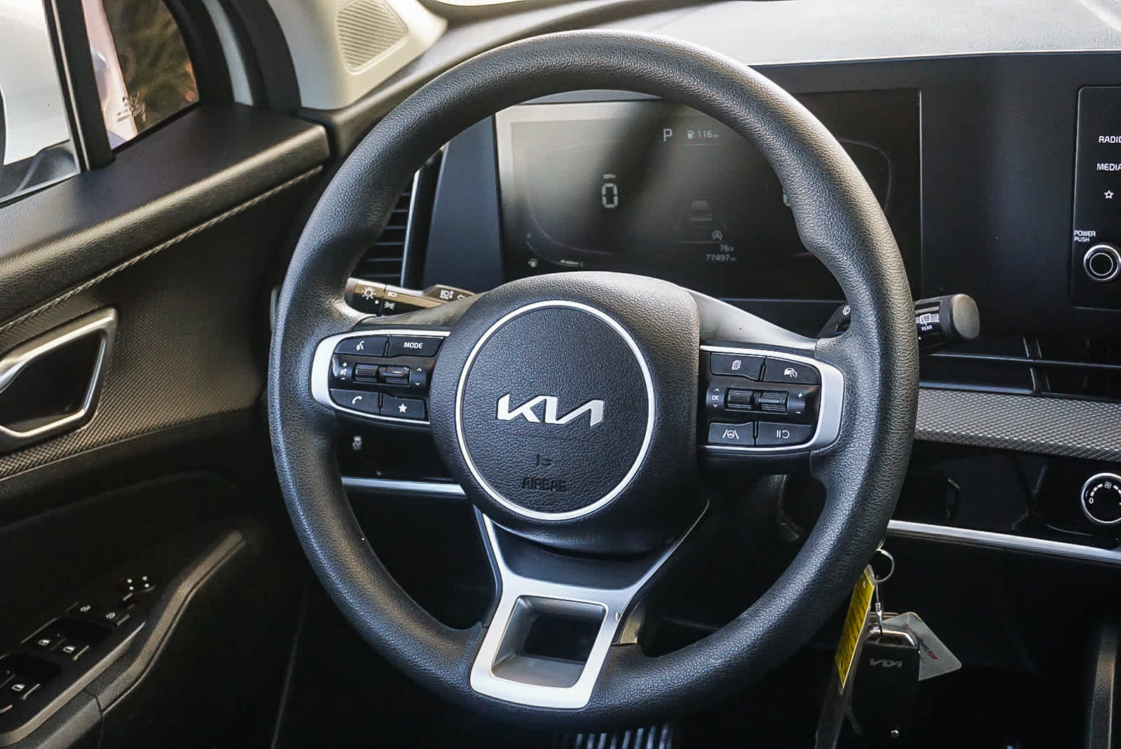Thumbnail: 2023 Kia Sportage - 17