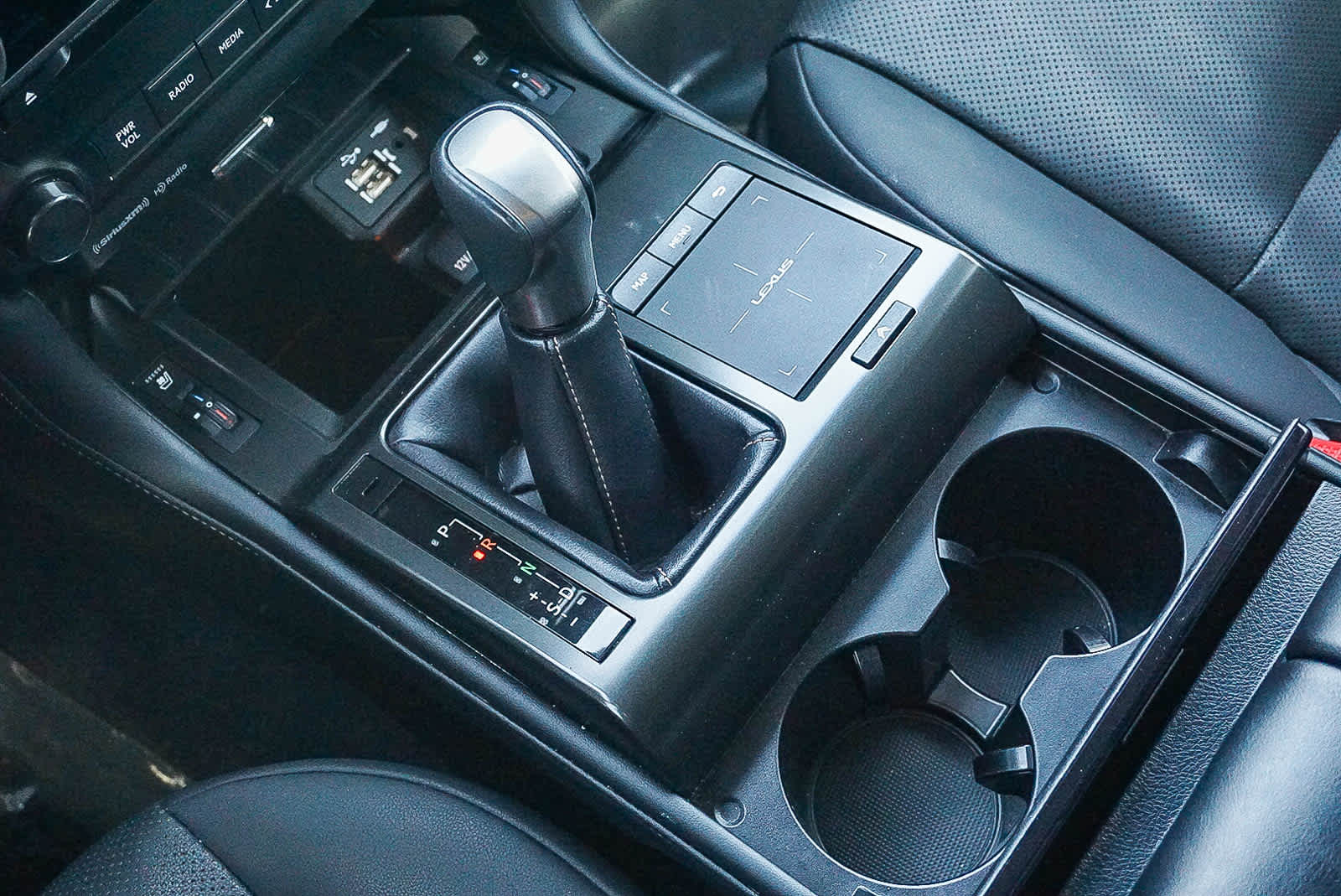 Thumbnail: 2022 Lexus GX - 24