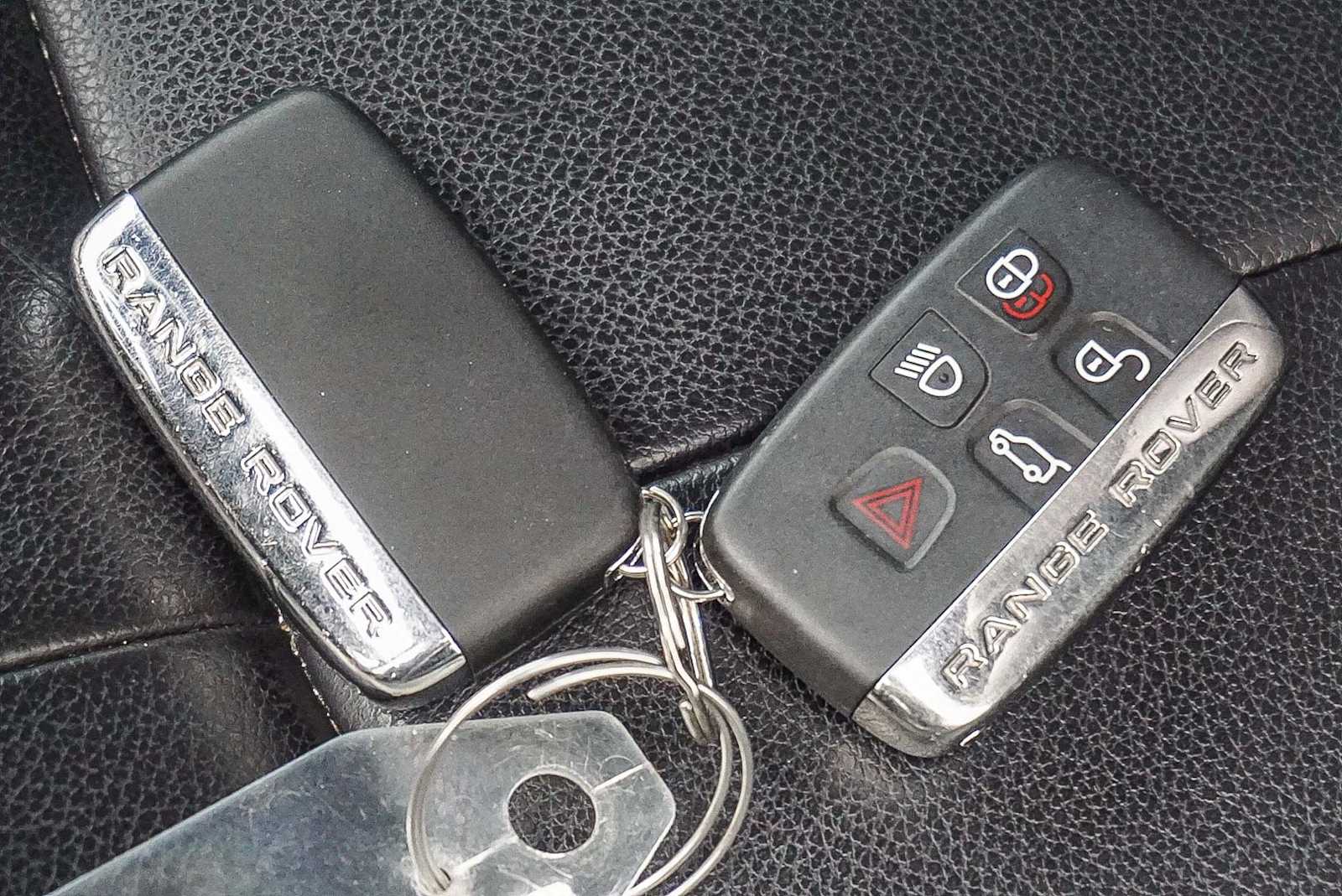 Thumbnail: 2018 Land Rover Range Rover Evoque - 31