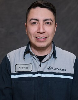 Staff member Andres Garcia from ID_de97e4ae721e