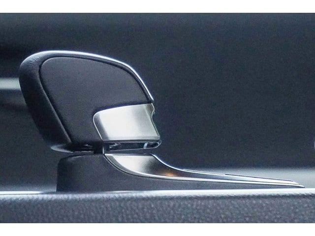 Thumbnail: 2025 Lexus UX - 30