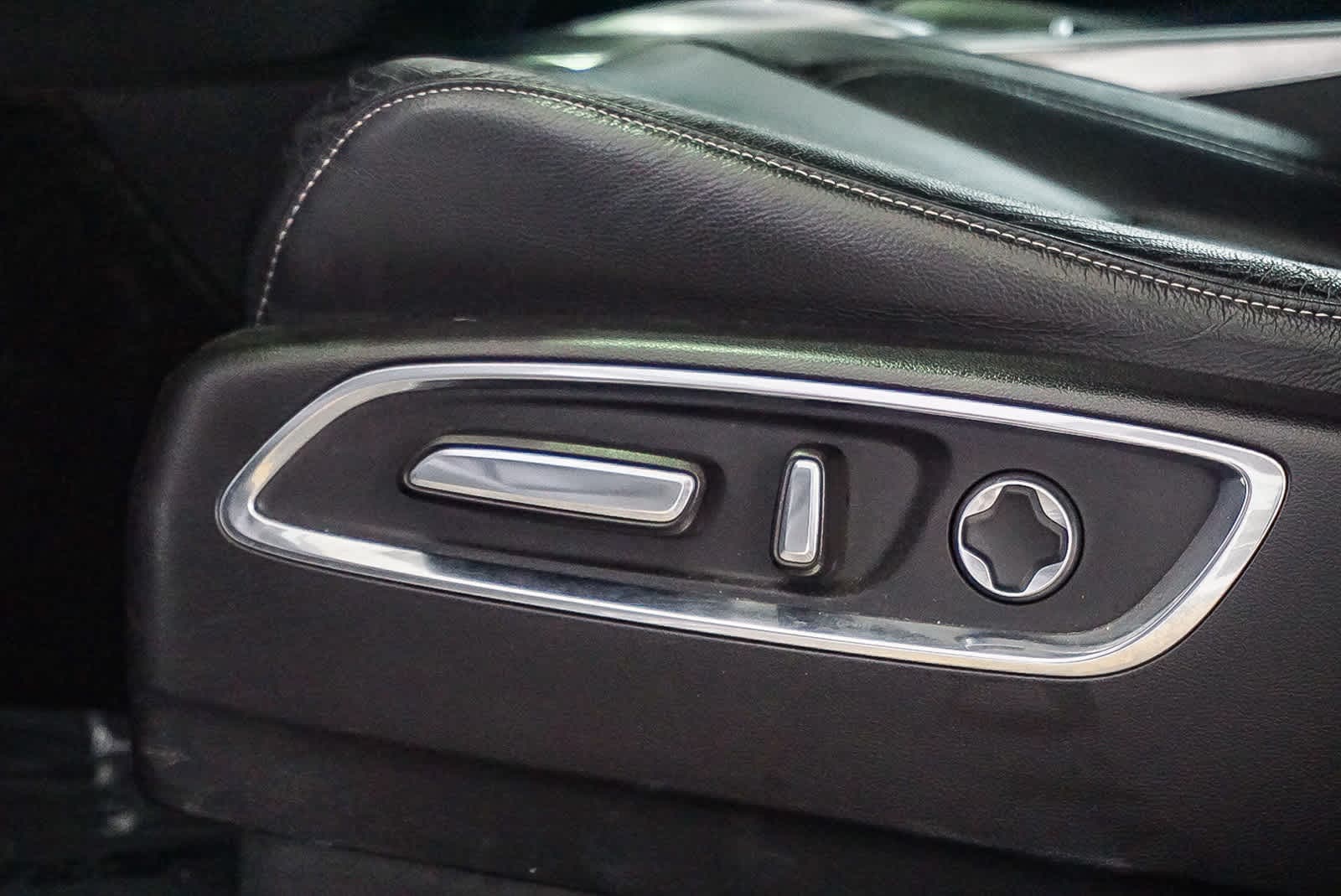 Thumbnail: 2019 Acura MDX - 19