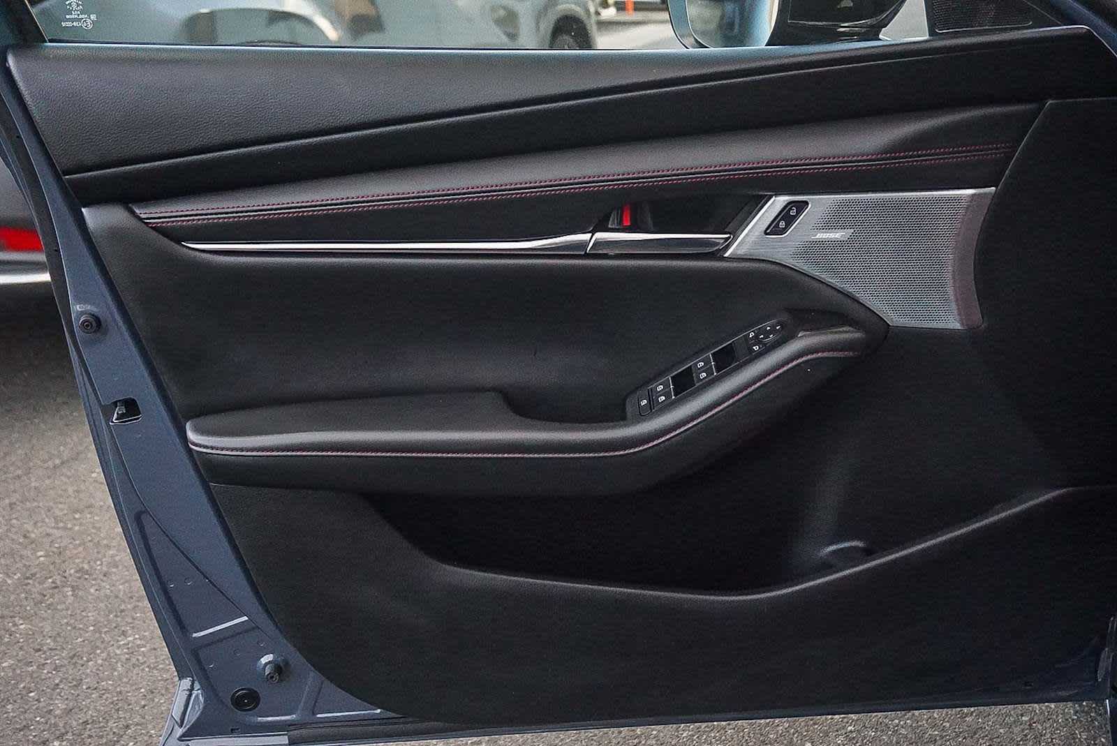 Thumbnail: 2022 Mazda Mazda3 - 23