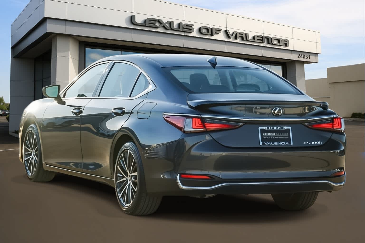 Thumbnail: 2025 Lexus ES - 3