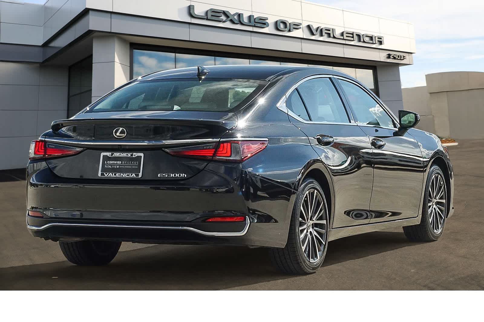 Thumbnail: 2025 Lexus ES - 3