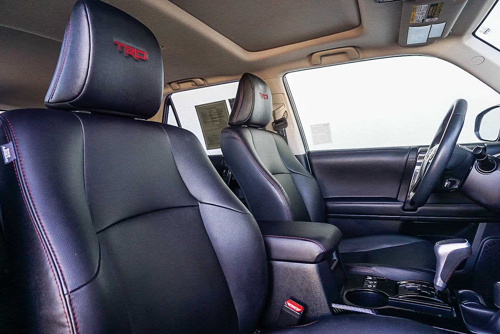 Thumbnail: 2022 Toyota 4Runner - 17