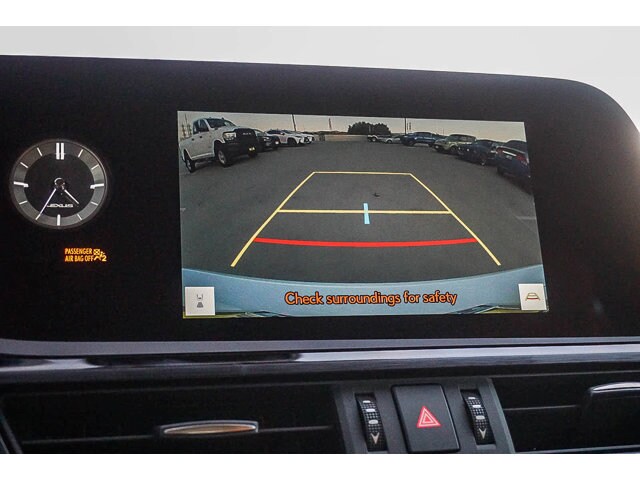 Thumbnail: 2025 Lexus ES - 23