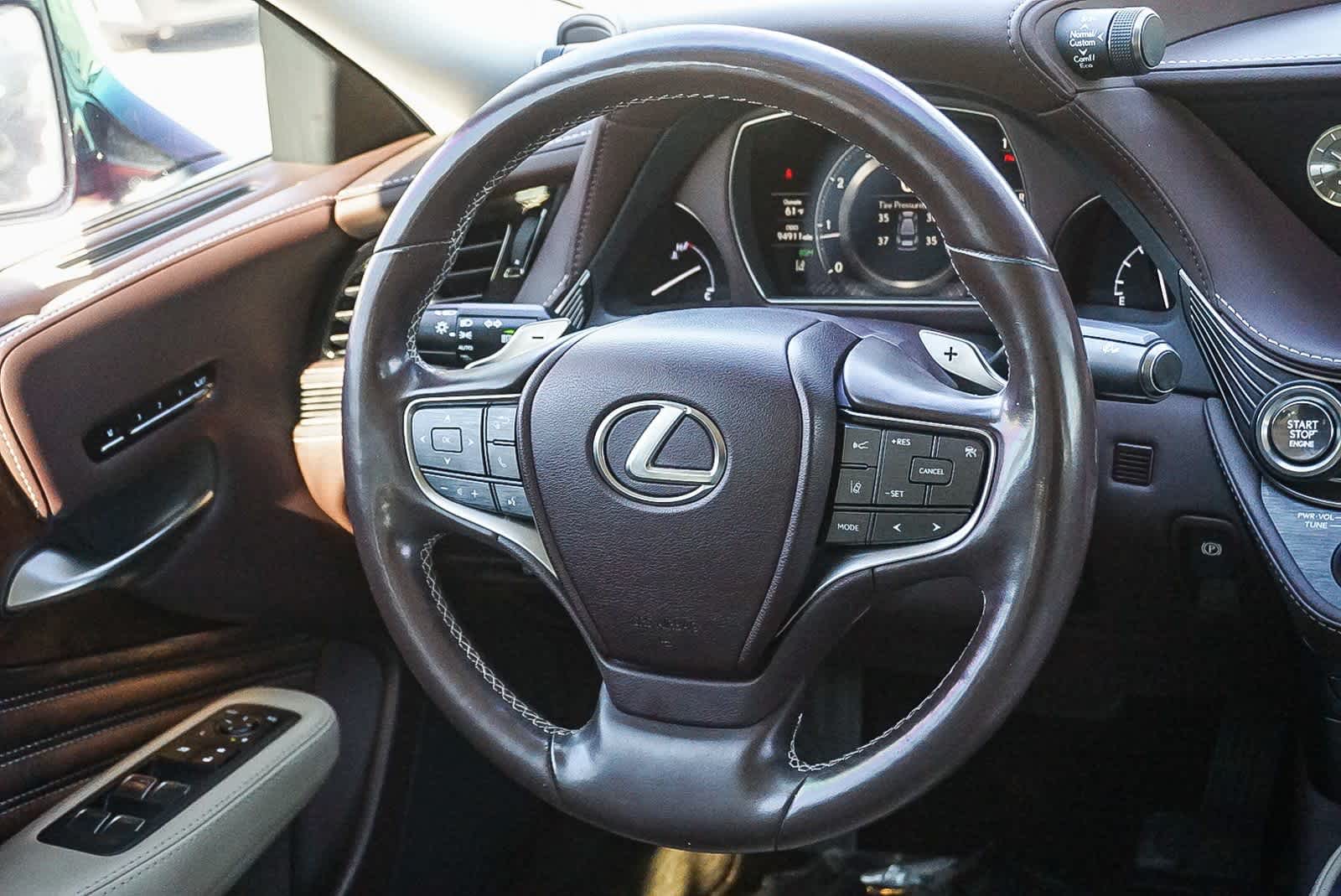 Thumbnail: 2018 Lexus LS - 15