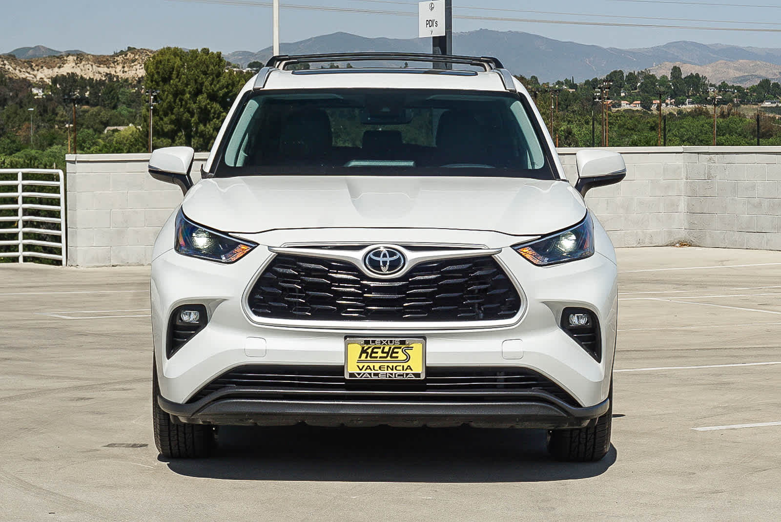 Thumbnail: 2023 Toyota Highlander - 5
