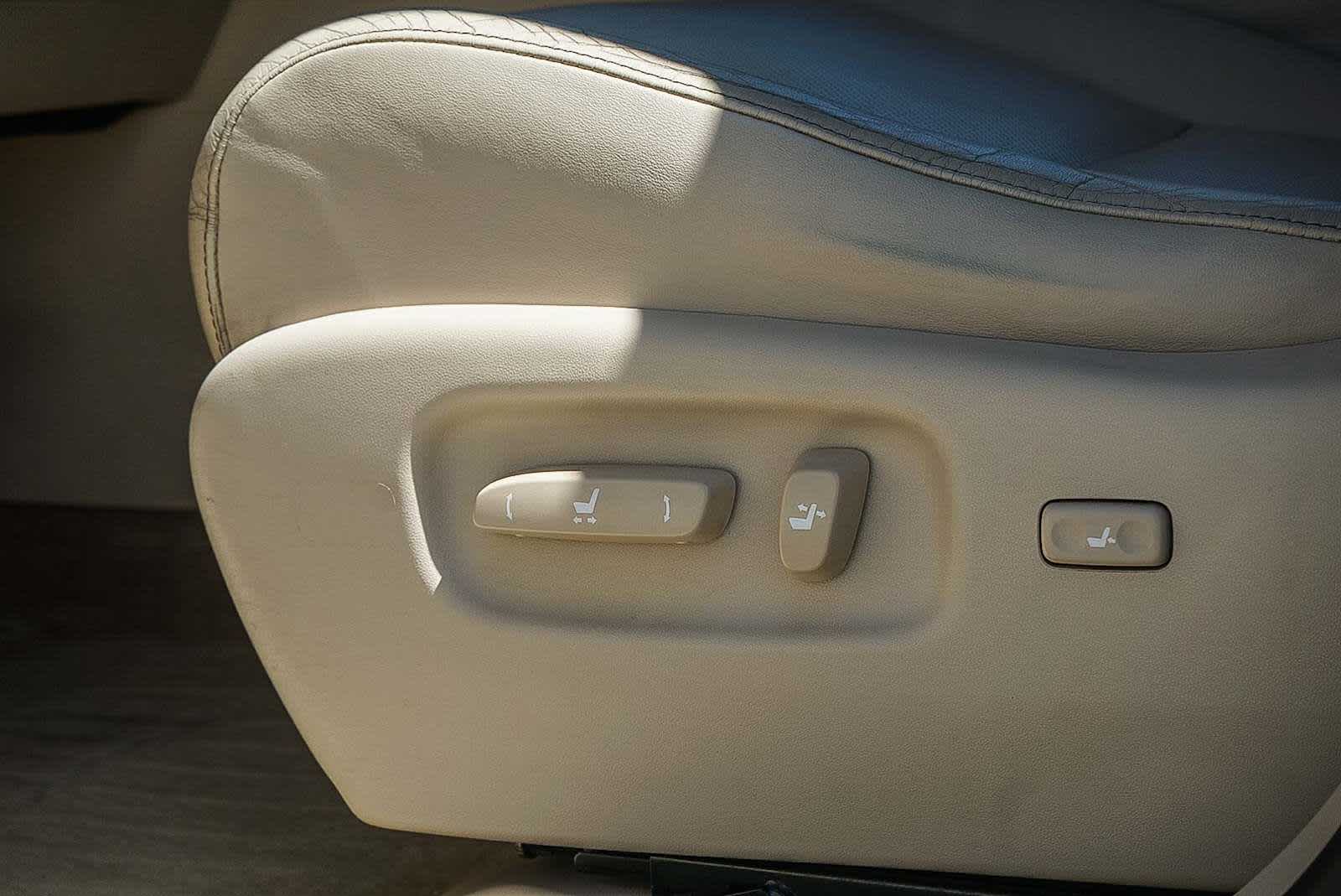 Thumbnail: 2015 Lexus RX - 21