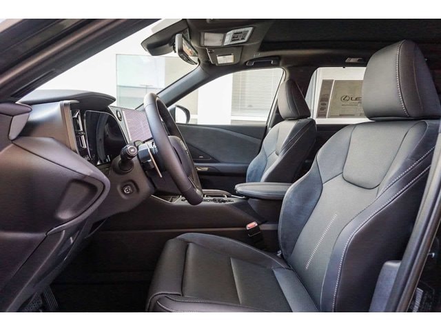 Thumbnail: 2025 Lexus TX - 18