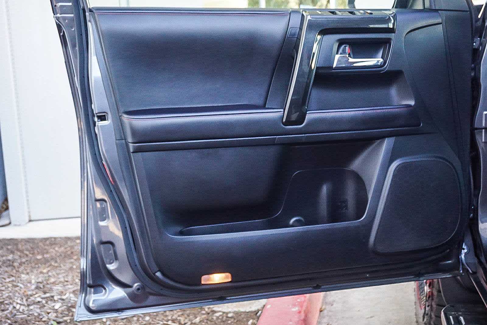 Thumbnail: 2022 Toyota 4Runner - 22