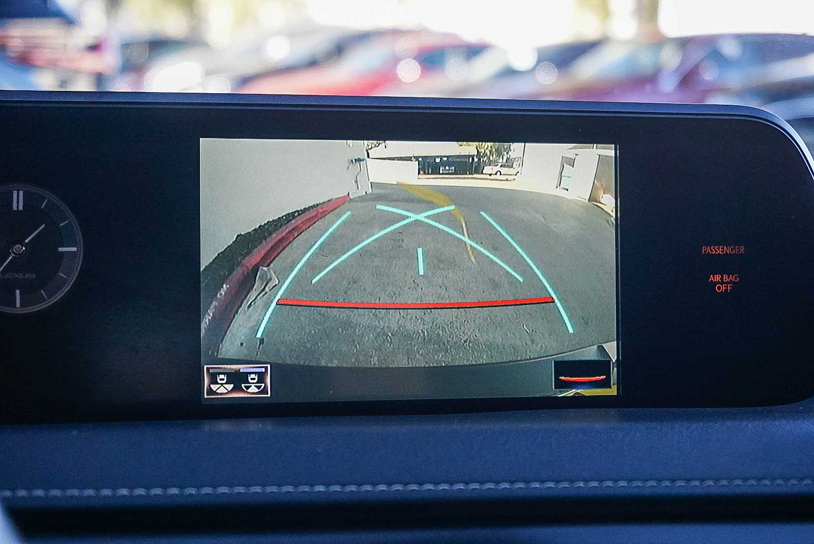 Thumbnail: 2022 Lexus UX - 22