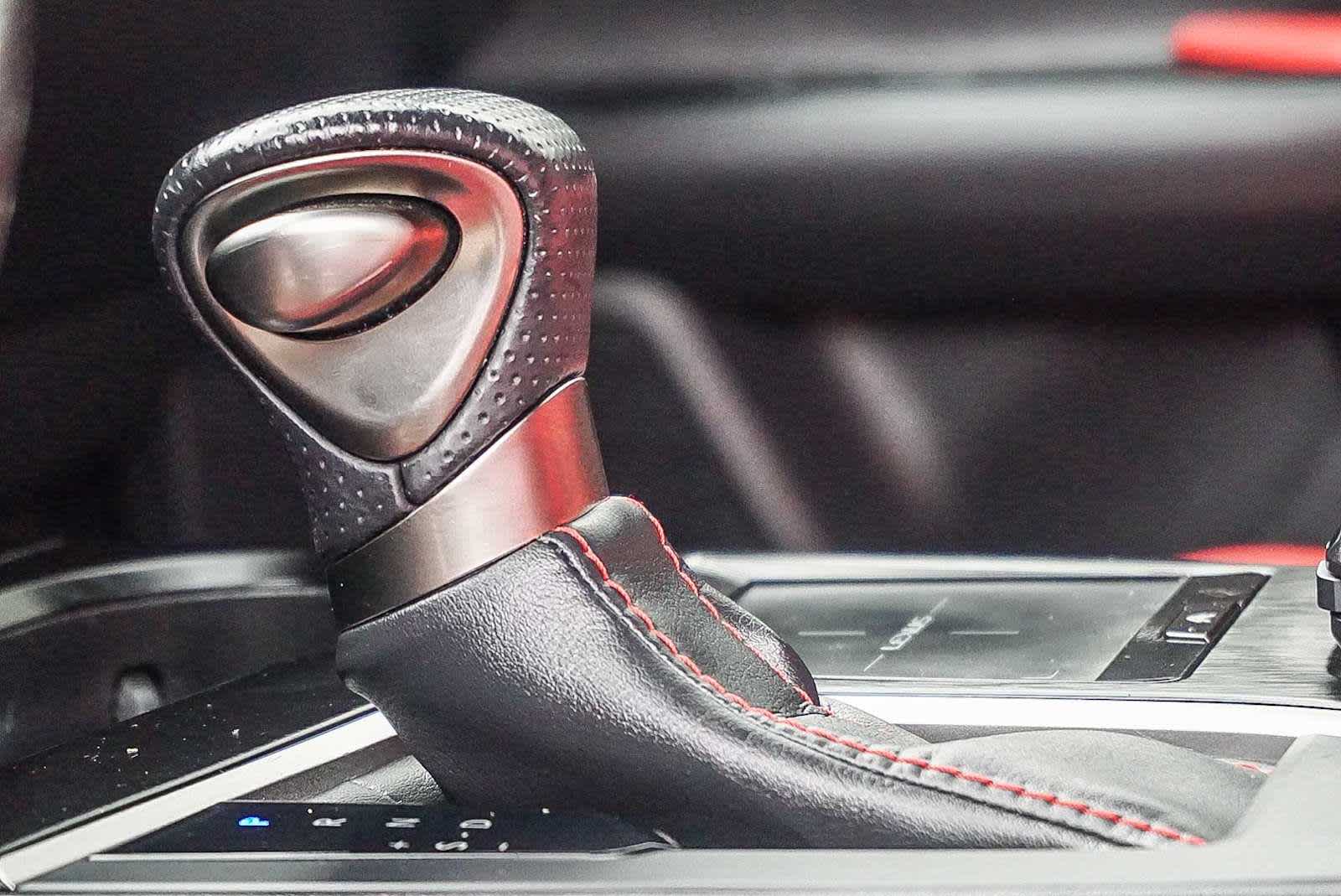 Thumbnail: 2020 Lexus UX - 18