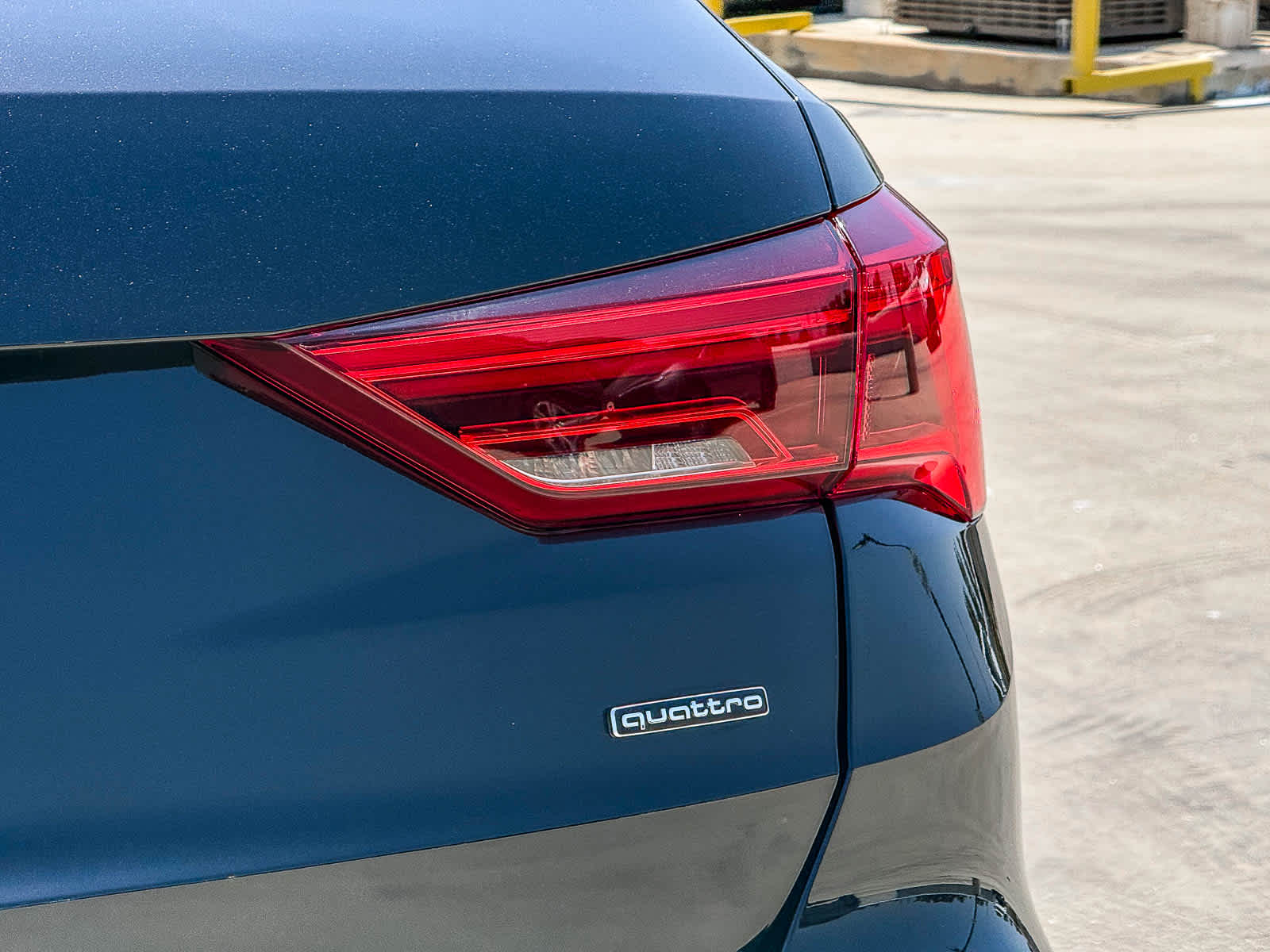 Thumbnail: 2022 Audi Q3 - 11
