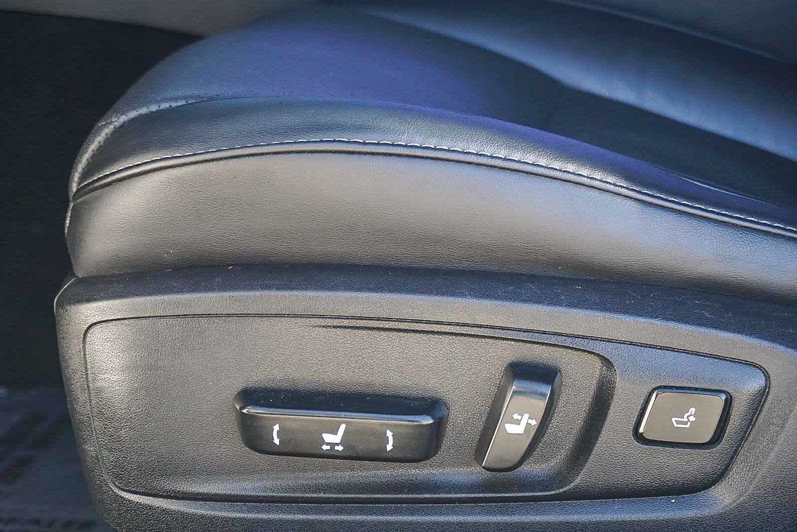 Thumbnail: 2016 Lexus ES - 20