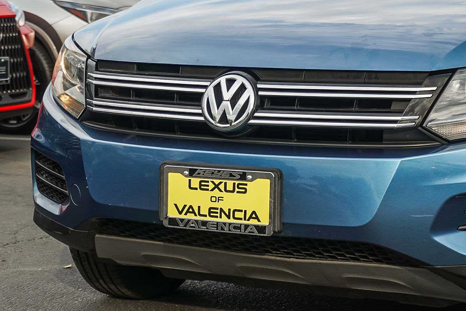 Thumbnail: 2017 Volkswagen Tiguan - 8