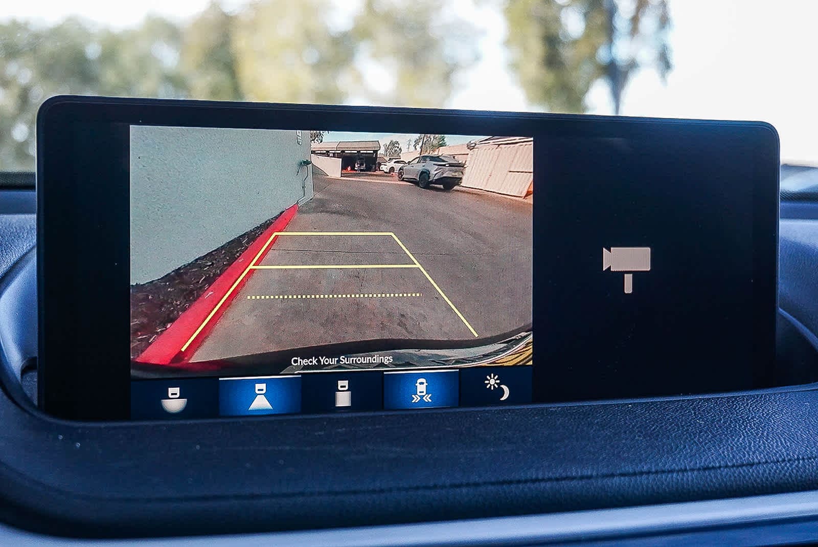 Thumbnail: 2023 Acura MDX - 24