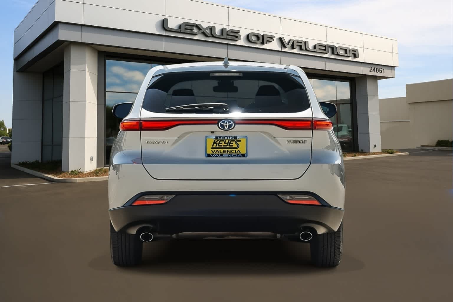 Thumbnail: 2021 Toyota Venza - 3