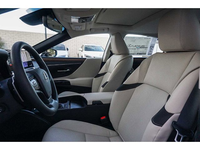 Thumbnail: 2025 Lexus ES - 18
