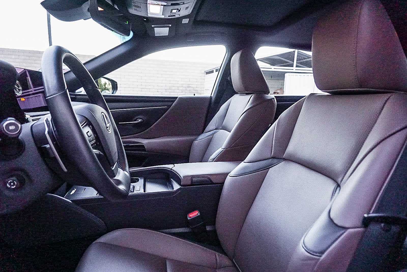 Thumbnail: 2025 Lexus ES - 25