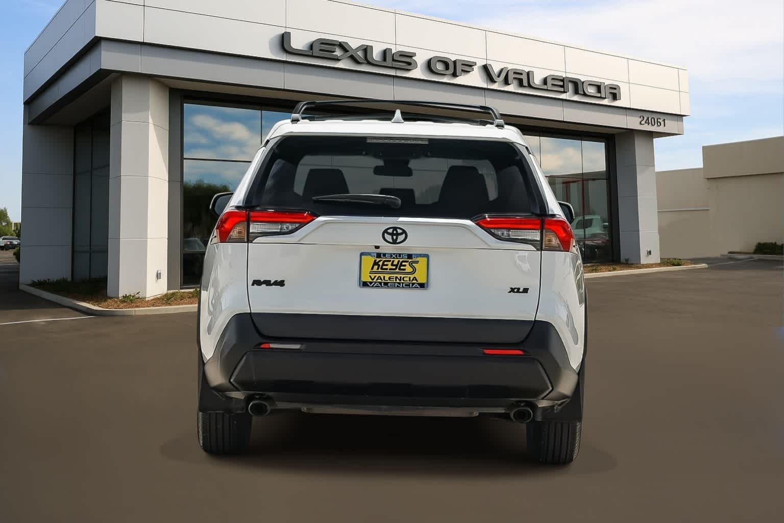 2025 Toyota RAV4 XLE photo 2