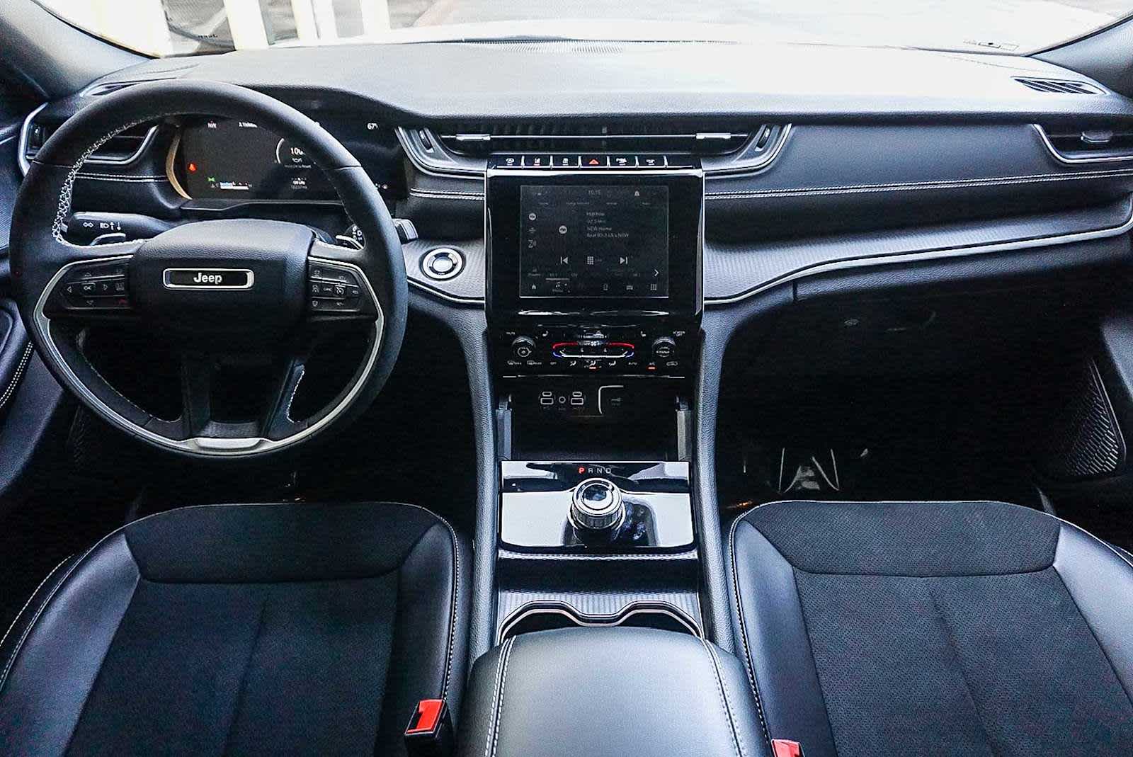 Thumbnail: 2025 Jeep Grand Cherokee - 15