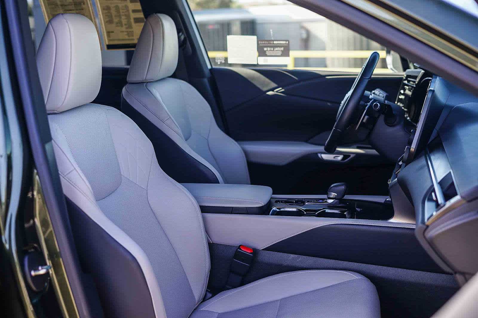 Thumbnail: 2023 Lexus RX - 20