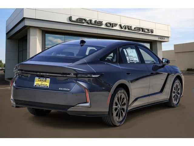 Thumbnail: 2026 Lexus ES - 4