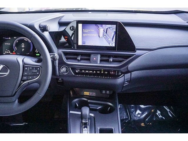 Thumbnail: 2025 Lexus UX - 22