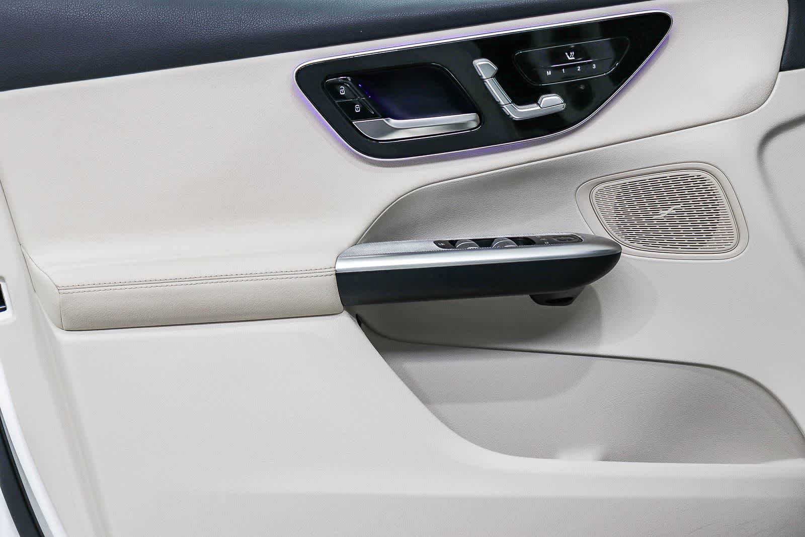 Thumbnail: 2025 Mercedes-Benz GLC - 20