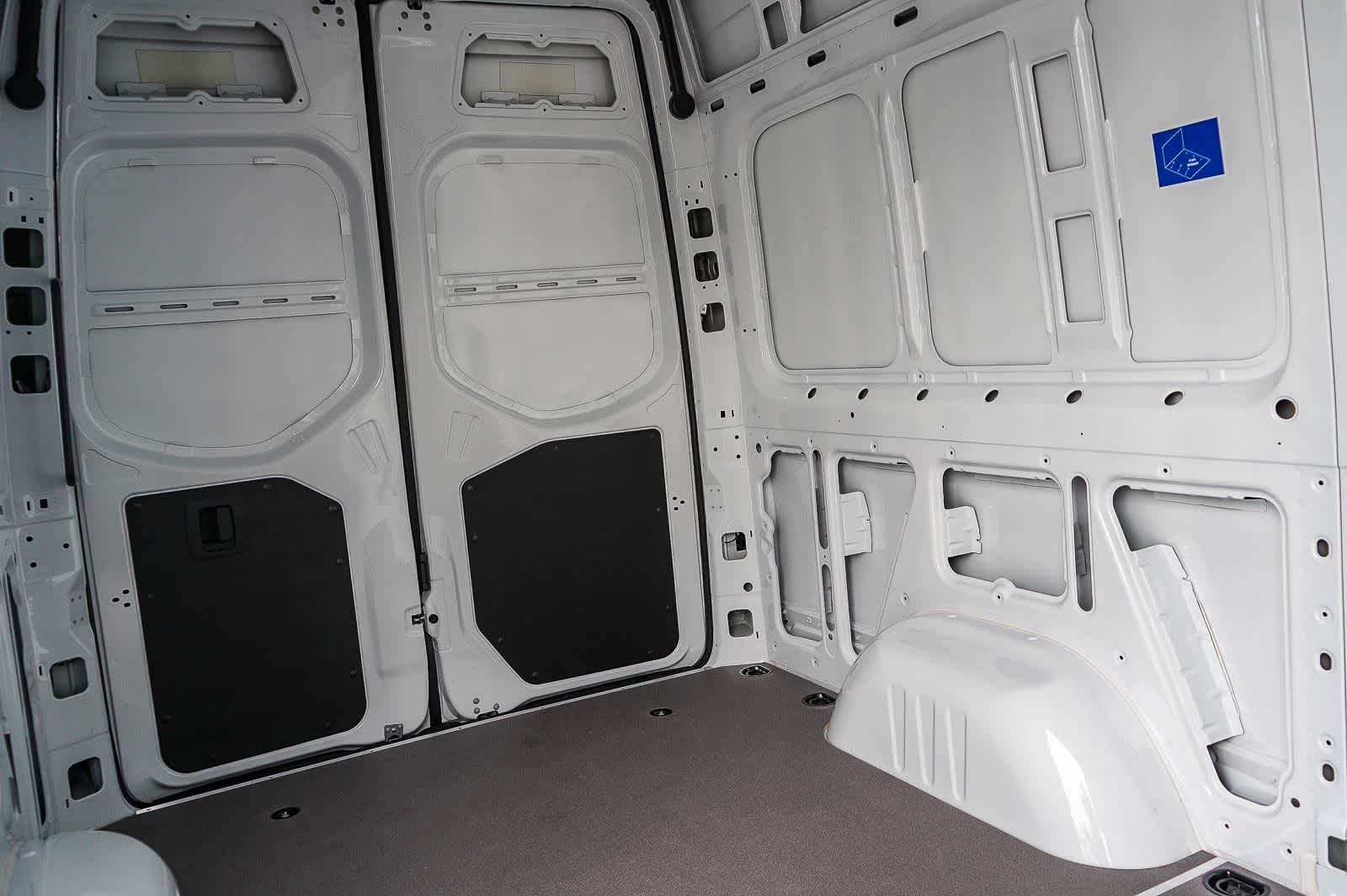 Thumbnail: 2026 Mercedes-Benz Sprinter - 17