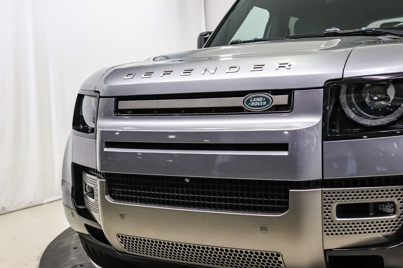 Thumbnail: 2021 Land Rover Defender - 7