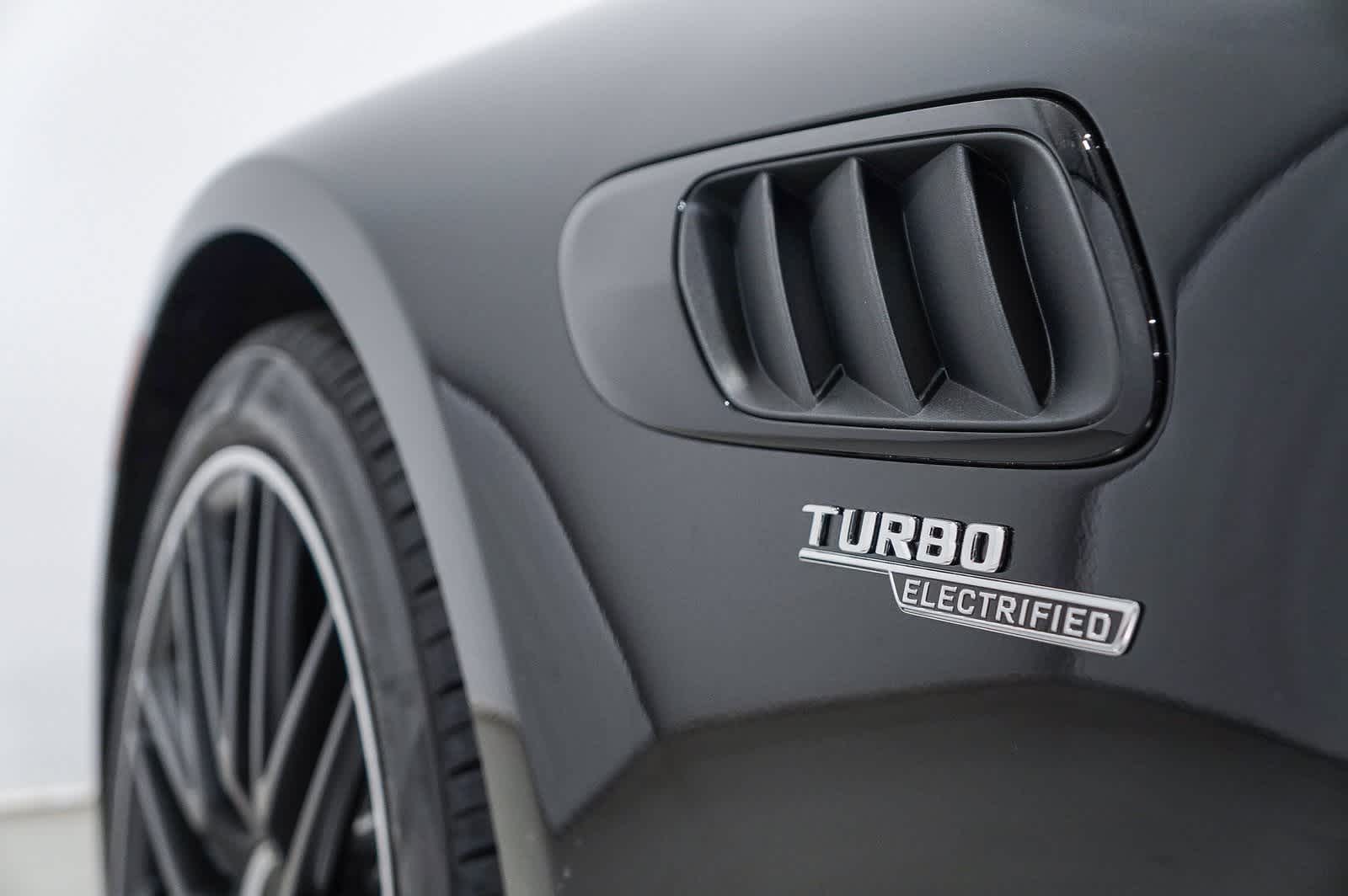 Thumbnail: 2025 Mercedes-Benz AMG GT - 11