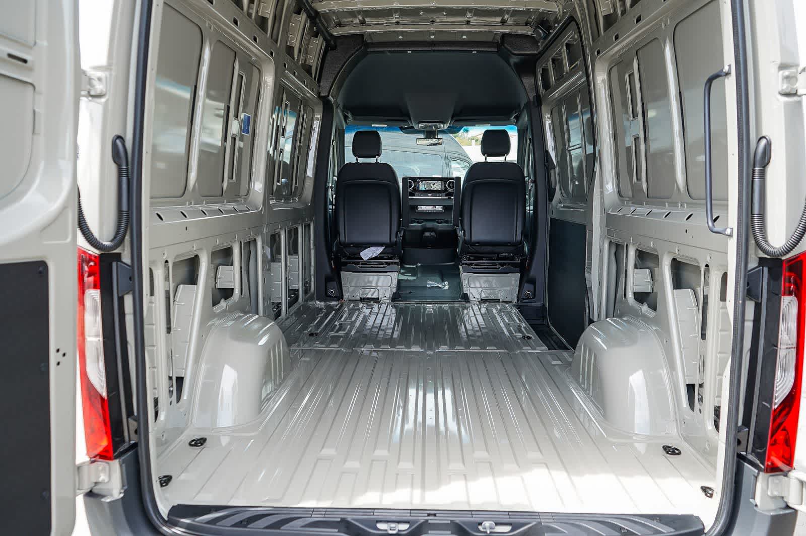 Thumbnail: 2026 Mercedes-Benz Sprinter - 19