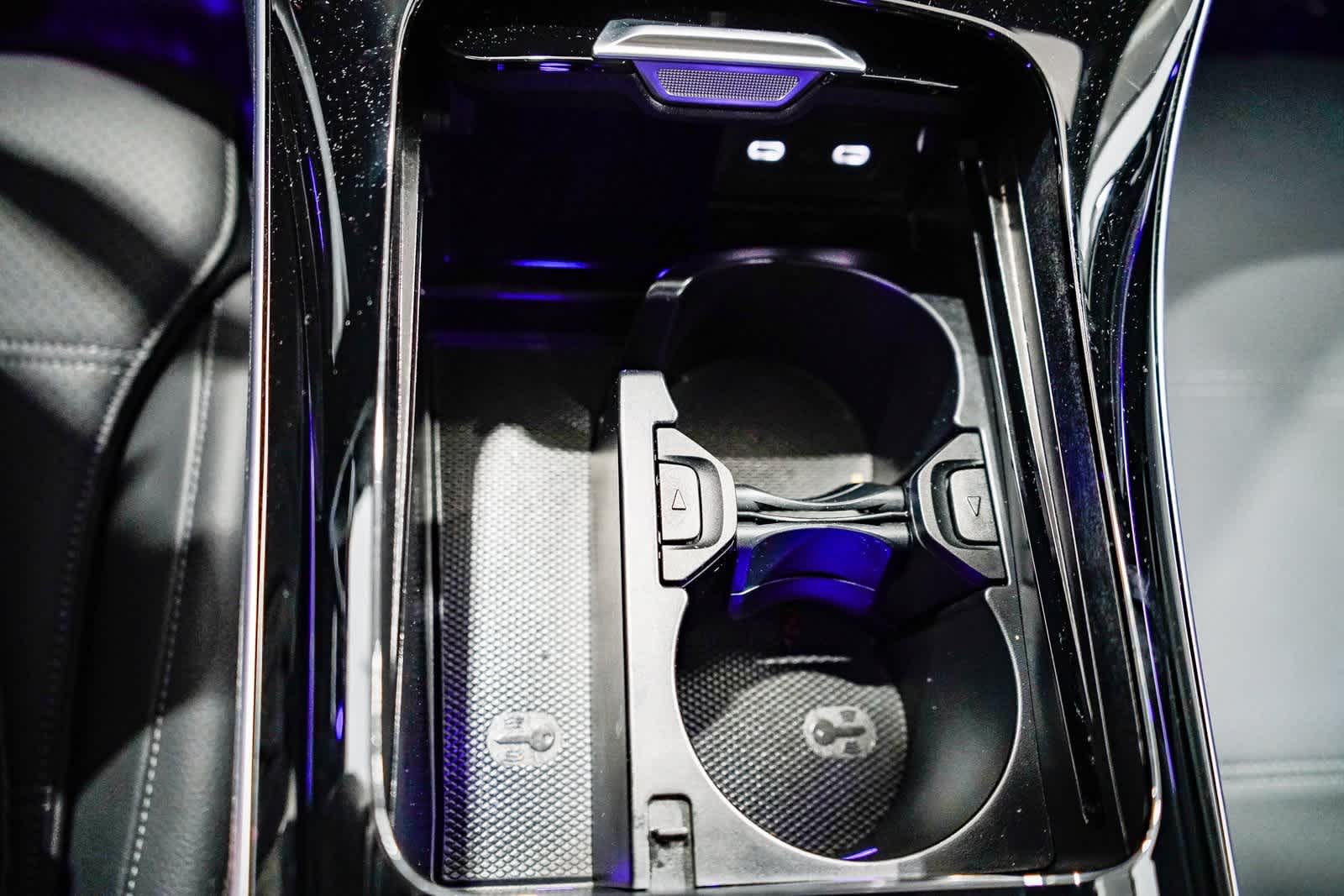 Thumbnail: 2025 Mercedes-Benz C-Class - 22