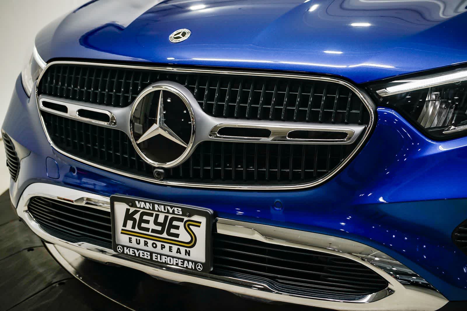 Thumbnail: 2026 Mercedes-Benz GLC - 8