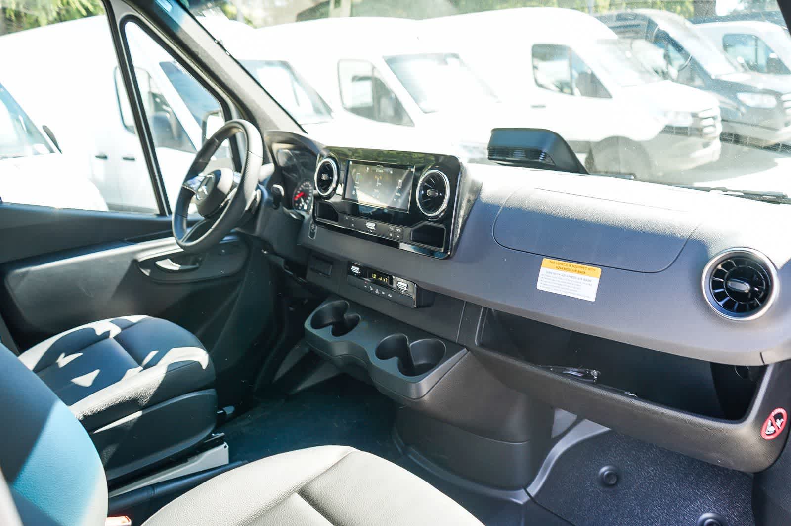 Thumbnail: 2026 Mercedes-Benz Sprinter - 12