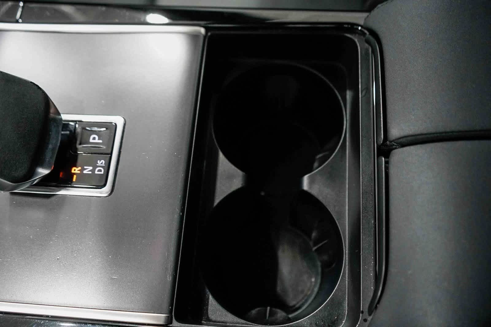 Thumbnail: 2024 Land Rover Range Rover Velar - 23