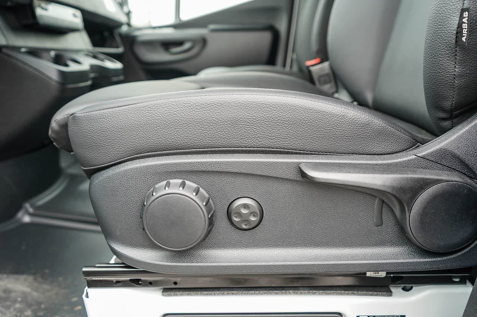 Thumbnail: 2026 Mercedes-Benz Sprinter - 20